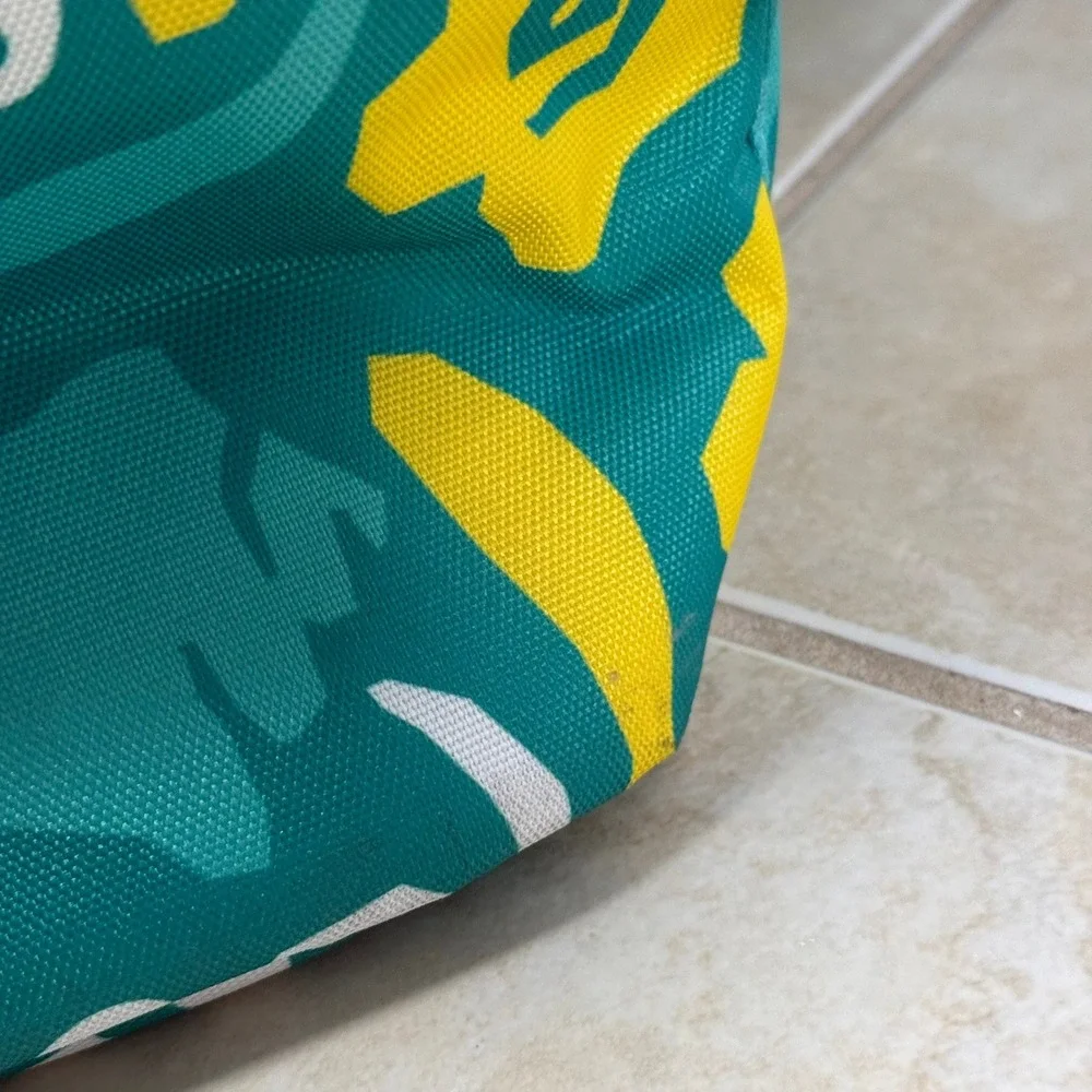 Royal Caribbean Beach Club Tote Bag Teal Mesh Insulated Cooler Paradise Island